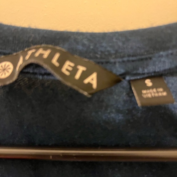 Athleta Adult Men's Short Sleeve T-Shirt Size Small Blue - Picture 3 of 11